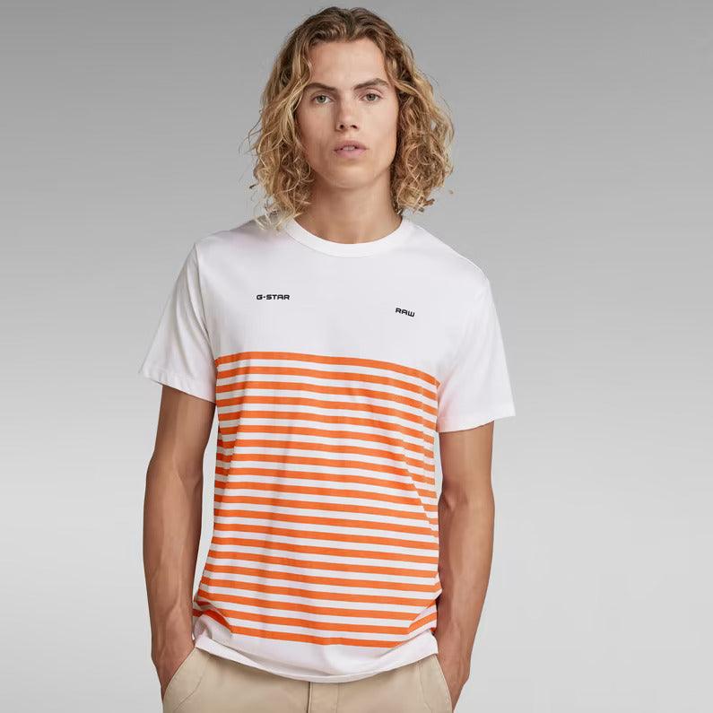 Camiseta Placed Stripe Graphic - ECRU