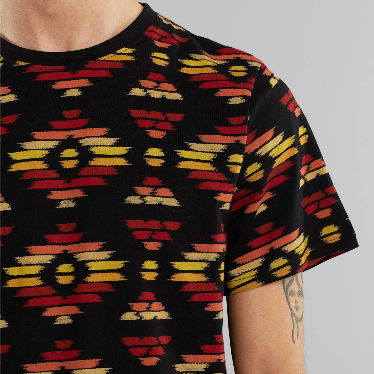 Camiseta Stockholm Ikat Black - ECRU