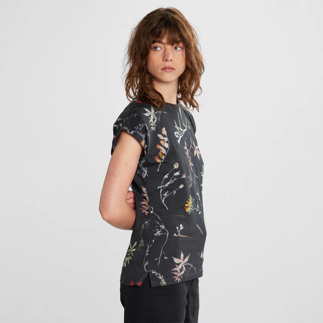 Camiseta Visby Camiseta Night Florals - ECRU