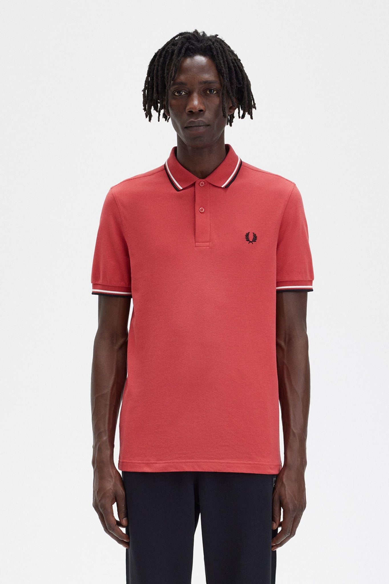 Polo Fred Perry M3600 Rojo lavado Blanco nieve Negro - ECRU